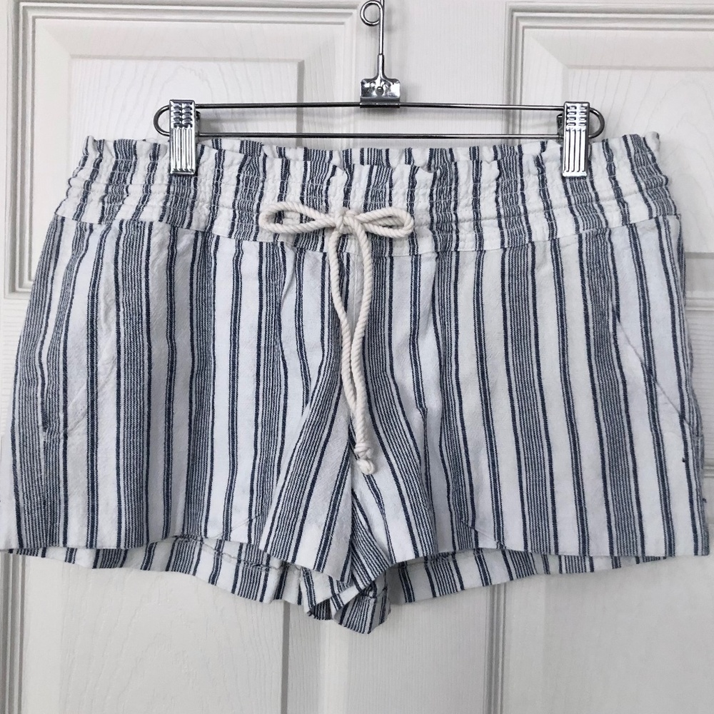 NWT ROXY Oceanside Shorts XL